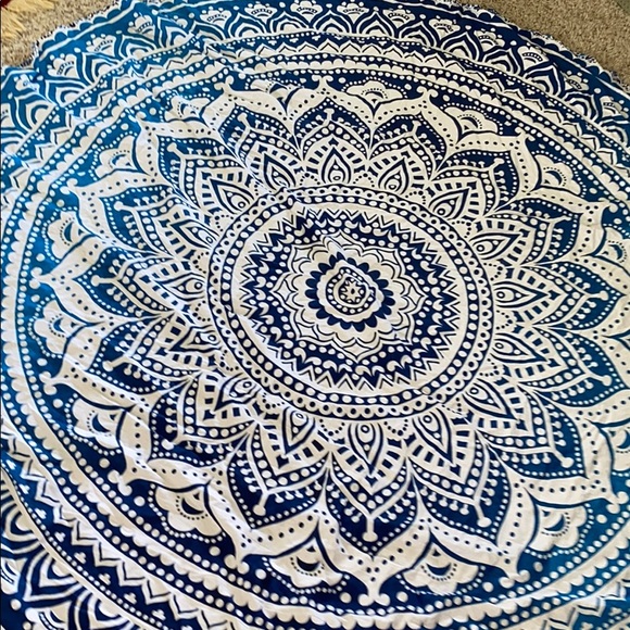 Blue and white tapestry - Picture 6 of 6